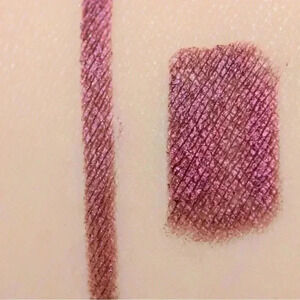 Marc Jacobs Gel Eye Crayon Liner Eyeliner Cherry Amour Travel Size (3)